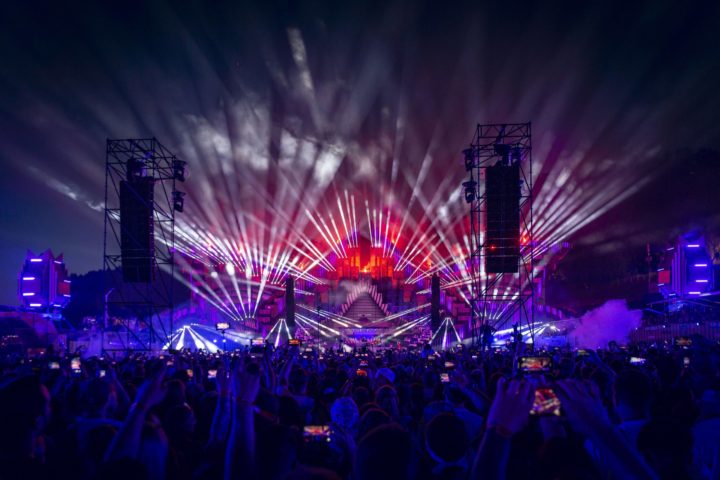 Electric Love Festival ワイヤレス通話を担ったRIEDEL Artist ＆ Bolero