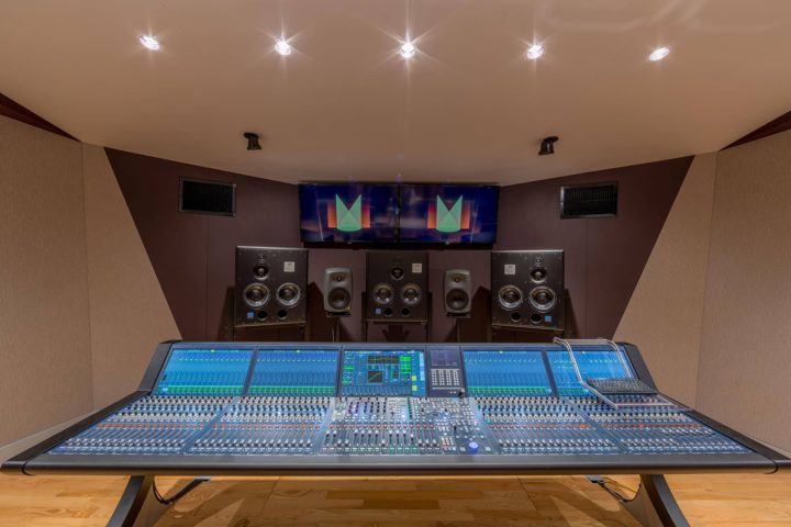米国フィルム・スコアリングの老舗「Manhattan Center」Studio-7の設備をLAWO社製80フェーダーの音声卓でアップグレード