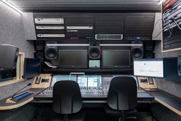 ベルギーのRTBFが新時代のフルIP OBトレーラーを2台導入