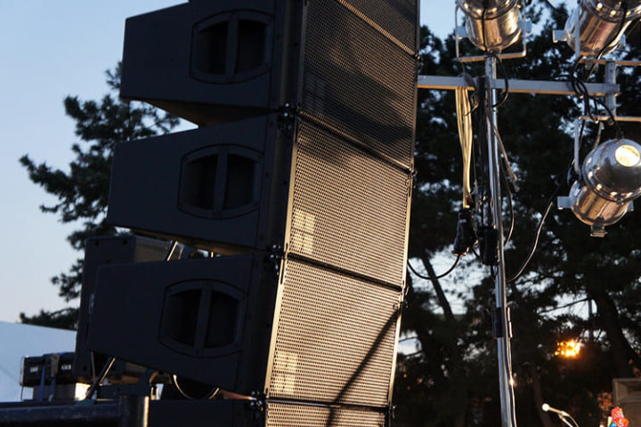 ベースオントップ様にd&b audiotechnik V-Seriesが導入されました