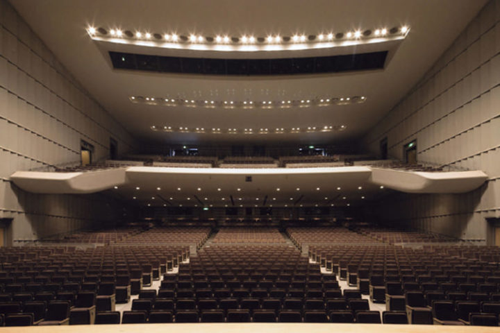 府中の森芸術劇場様にd&b audiotechnik Q-Series, T-Seriesが導入されました