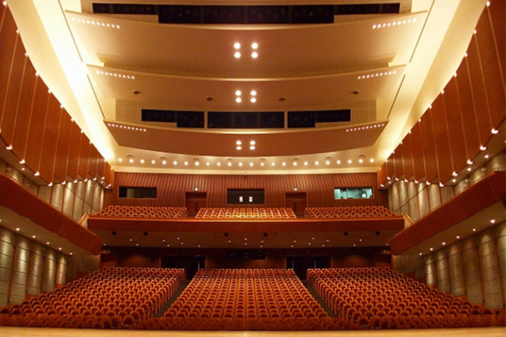 レザンホール（塩尻市文化会館）大・中ホールにd&b audiotechnik  T-Seriesが導入されました