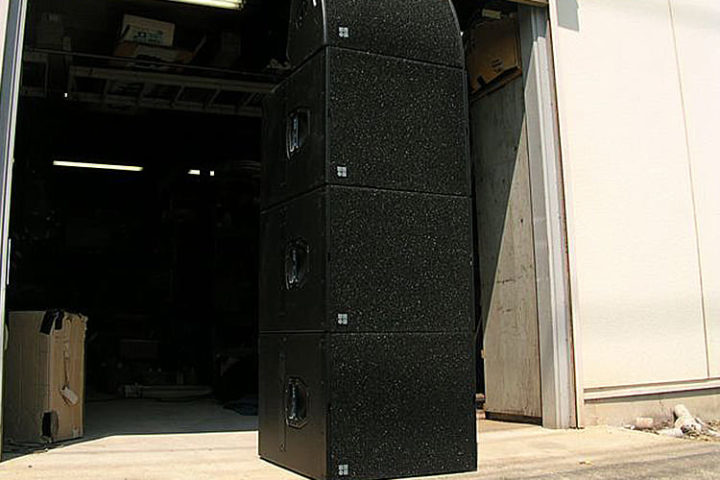 シグマ様にd&b audiotechnik MAXが導入されました