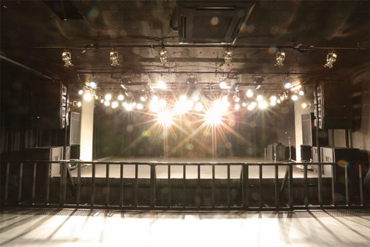 Wstudio RED 様にd&b audiotechnik V-Seriesが導入されました