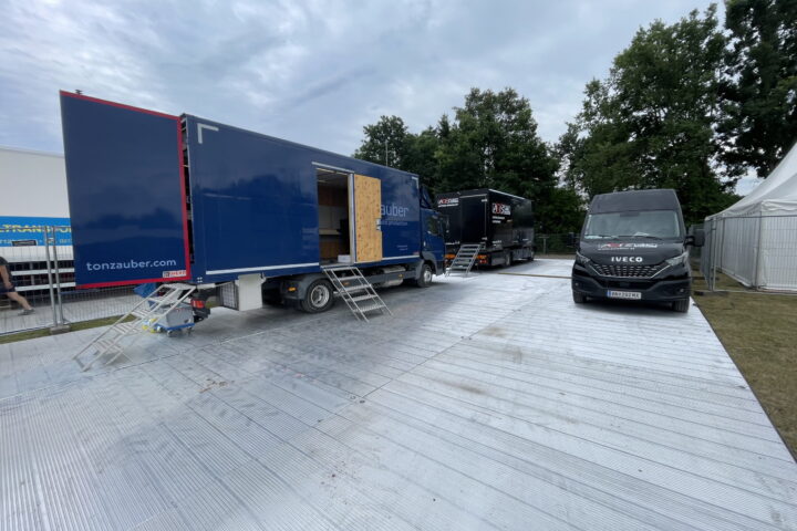 LAWO mc²36 mkIIを搭載した「Tonzauber」中継車がWoodstock of Brass Musicで音楽の魔法を生み出す