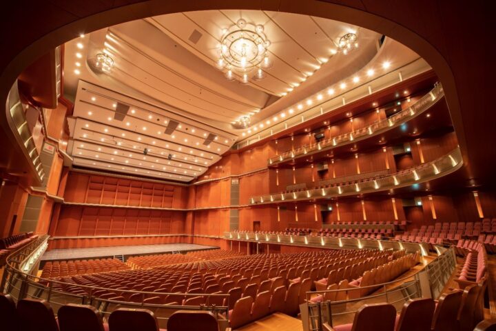 滋賀県立芸術劇場びわ湖ホール様 大ホールにd&b audiotechnik『Y-Series』導入