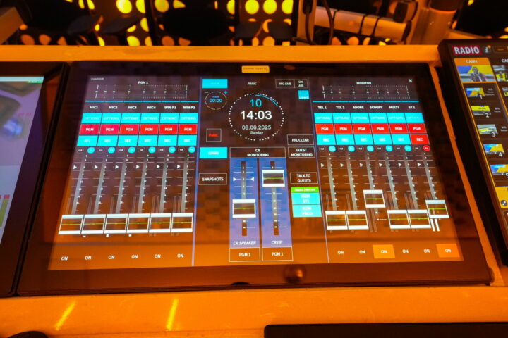 Radio47 crystal Clear